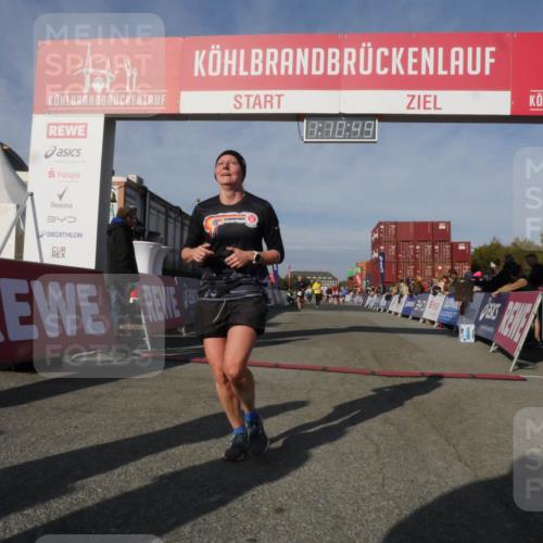 03.10.2025 - Köhlbrandbrückenlauf Matties Gatica Varas http://msf.ph/oto/9167786 03.10.2025 10:10:51 Ziel 1450, 1701, 1705, 2150, 2729, 3032, 3818 meine-sportfotos.de