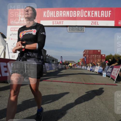 03.10.2025 - Köhlbrandbrückenlauf Matties Gatica Varas http://msf.ph/oto/9167787 03.10.2025 10:10:51 Ziel 1450, 1701, 1705, 2150, 2729, 3032, 3818 meine-sportfotos.de