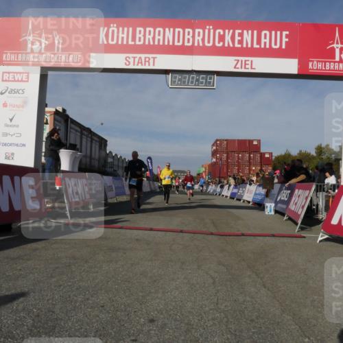 03.10.2025 - Köhlbrandbrückenlauf Matties Gatica Varas http://msf.ph/oto/9167794 03.10.2025 10:10:56 Ziel 1151, 1183, 1450, 1568, 1701, 1705, 1945, 1973, 2150, 2729, 3032, 3717, 3818 meine-sportfotos.de