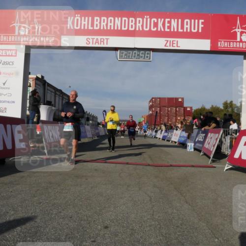 03.10.2025 - Köhlbrandbrückenlauf Matties Gatica Varas http://msf.ph/oto/9167797 03.10.2025 10:10:57 Ziel 1151, 1183, 1229, 1450, 1568, 1701, 1705, 1945, 1973, 2150, 2729, 3032, 3352, 3717, 3808, 3818 meine-sportfotos.de