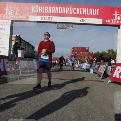 03.10.2025 - Köhlbrandbrückenlauf Matties Gatica Varas http://msf.ph/oto/9167803 03.10.2025 10:11:00 Ziel 1151, 1183, 1229, 1450, 1568, 1705, 1802, 1945, 1973, 2381, 2711, 2729, 3352, 3410, 3717, 3808, 3818 meine-sportfotos.de