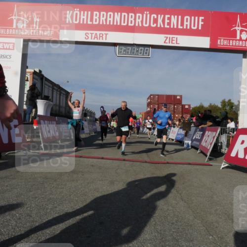 03.10.2025 - Köhlbrandbrückenlauf Matties Gatica Varas http://msf.ph/oto/9167806 03.10.2025 10:11:02 Ziel 1151, 1183, 1229, 1450, 1568, 1705, 1802, 1945, 1973, 2381, 2711, 2729, 3352, 3410, 3717, 3808, 3818 meine-sportfotos.de