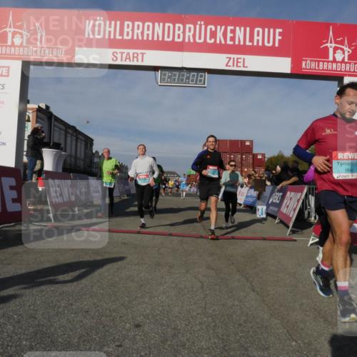 03.10.2025 - Köhlbrandbrückenlauf Matties Gatica Varas http://msf.ph/oto/9167822 03.10.2025 10:11:09 Ziel 1149, 1229, 1286, 1802, 2214, 2381, 2711, 3334, 3352, 3410, 3653, 3808 meine-sportfotos.de