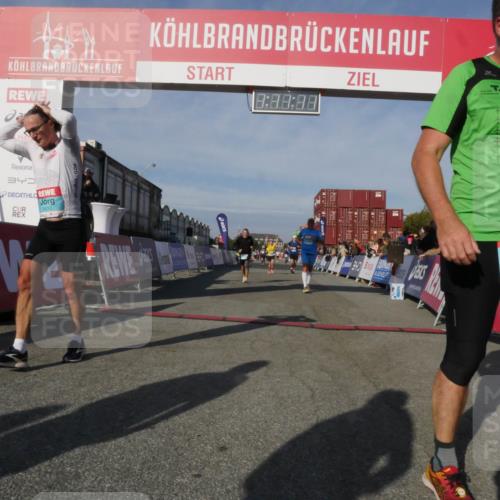 03.10.2025 - Köhlbrandbrückenlauf Matties Gatica Varas http://msf.ph/oto/9167830 03.10.2025 10:11:13 Ziel 1149, 1286, 1844, 2214, 3011, 3334, 3653 meine-sportfotos.de
