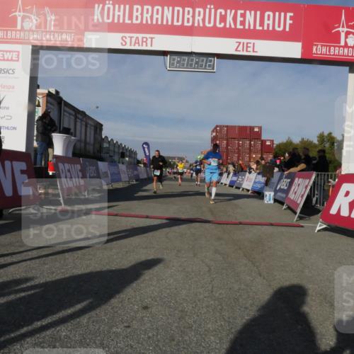 03.10.2025 - Köhlbrandbrückenlauf Matties Gatica Varas http://msf.ph/oto/9167831 03.10.2025 10:11:14 Ziel 1149, 1286, 1844, 2214, 3011, 3334, 3653 meine-sportfotos.de