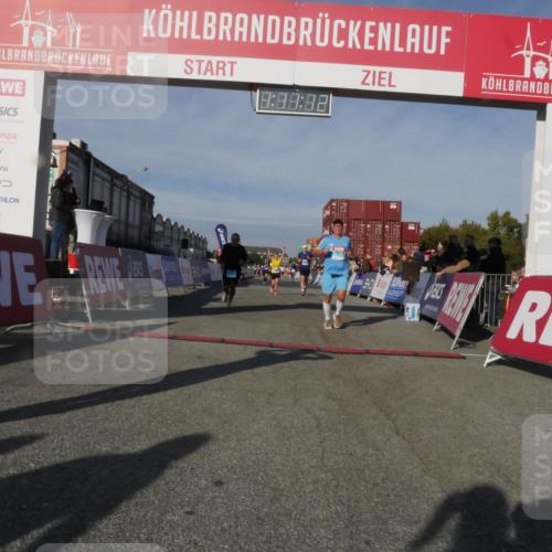 03.10.2025 - Köhlbrandbrückenlauf Matties Gatica Varas http://msf.ph/oto/9167832 03.10.2025 10:11:14 Ziel 1149, 1286, 1844, 2214, 3011, 3334, 3653 meine-sportfotos.de