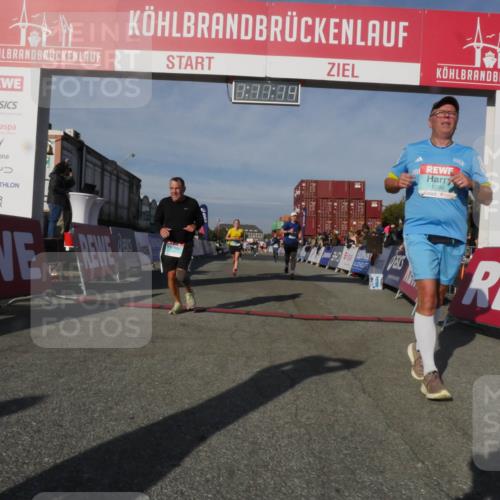 03.10.2025 - Köhlbrandbrückenlauf Matties Gatica Varas http://msf.ph/oto/9167836 03.10.2025 10:11:16 Ziel 1844, 2214, 3011, 3334, 3653 meine-sportfotos.de