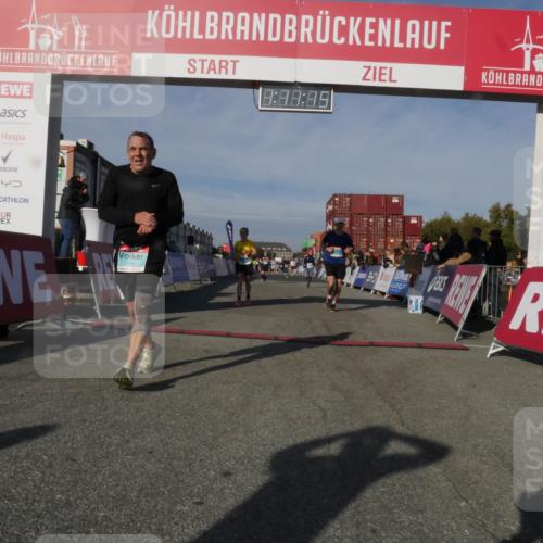 03.10.2025 - Köhlbrandbrückenlauf Matties Gatica Varas http://msf.ph/oto/9167838 03.10.2025 10:11:17 Ziel 1844, 2214, 3011, 3334, 3653 meine-sportfotos.de