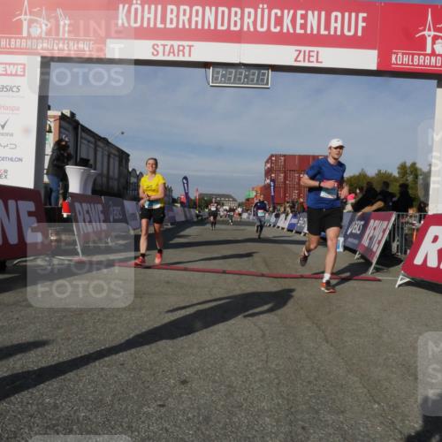 03.10.2025 - Köhlbrandbrückenlauf Matties Gatica Varas http://msf.ph/oto/9167841 03.10.2025 10:11:18 Ziel 1341, 1844, 2214, 3011, 3334, 3653 meine-sportfotos.de