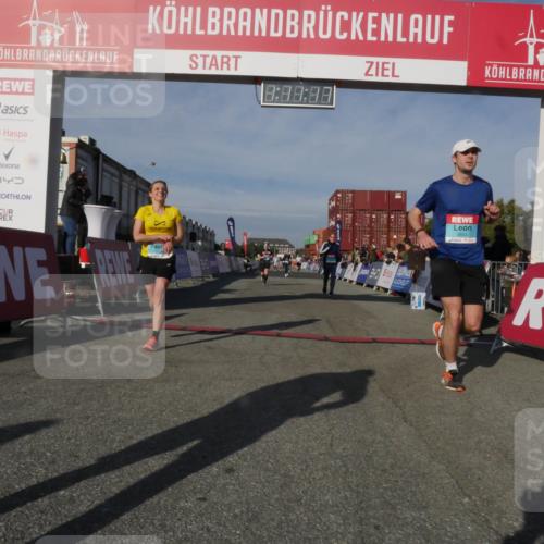 03.10.2025 - Köhlbrandbrückenlauf Matties Gatica Varas http://msf.ph/oto/9167842 03.10.2025 10:11:19 Ziel 1341, 1844, 2214, 3011, 3167, 3542 meine-sportfotos.de