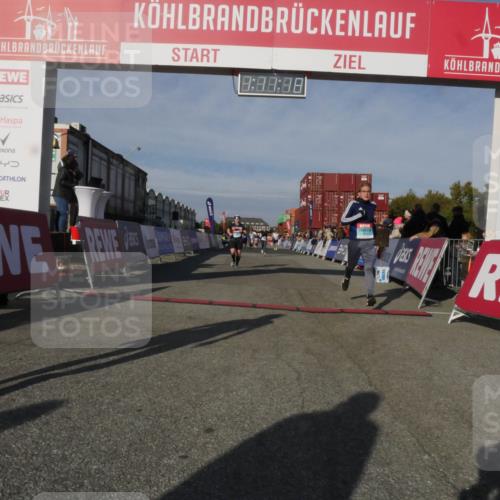 03.10.2025 - Köhlbrandbrückenlauf Matties Gatica Varas http://msf.ph/oto/9167845 03.10.2025 10:11:20 Ziel 1341, 1844, 2214, 2939, 3011, 3167, 3238, 3542 meine-sportfotos.de