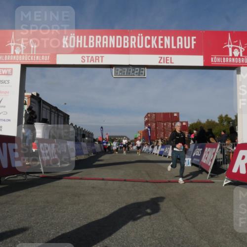 03.10.2025 - Köhlbrandbrückenlauf Matties Gatica Varas http://msf.ph/oto/9167854 03.10.2025 10:11:25 Ziel 1341, 1844, 2939, 3120, 3121, 3167, 3238, 3445, 3542 meine-sportfotos.de