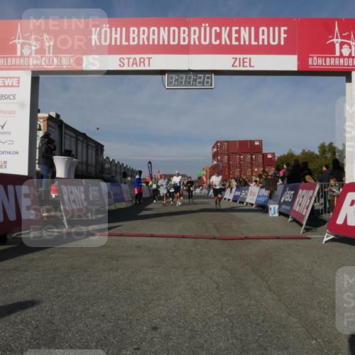 03.10.2025 - Köhlbrandbrückenlauf Matties Gatica Varas http://msf.ph/oto/9167858 03.10.2025 10:11:28 Ziel 1341, 1871, 2215, 2881, 2939, 2941, 3119, 3120, 3121, 3167, 3202, 3238, 3445, 3542 meine-sportfotos.de