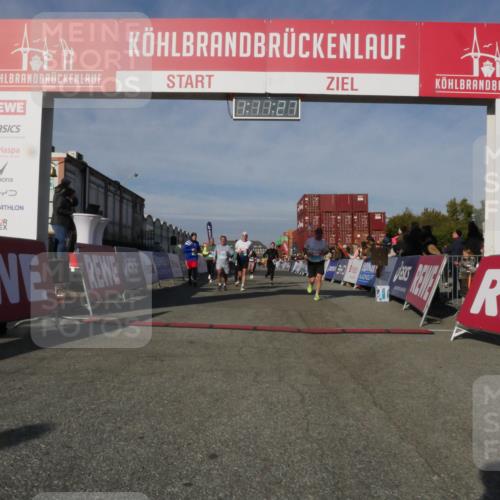 03.10.2025 - Köhlbrandbrückenlauf Matties Gatica Varas http://msf.ph/oto/9167860 03.10.2025 10:11:29 Ziel 1341, 1871, 2215, 2881, 2939, 2941, 3119, 3120, 3121, 3167, 3202, 3238, 3445, 3542 meine-sportfotos.de