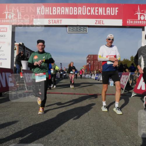03.10.2025 - Köhlbrandbrückenlauf Matties Gatica Varas http://msf.ph/oto/9167870 03.10.2025 10:11:33 Ziel 1871, 2215, 2256, 2881, 2941, 3119, 3120, 3121, 3202, 3445, 3528 meine-sportfotos.de