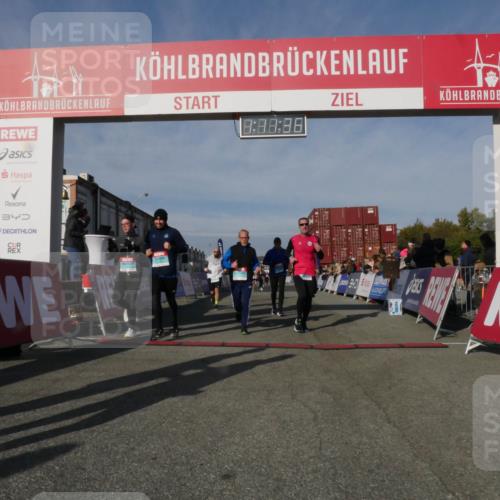 03.10.2025 - Köhlbrandbrückenlauf Matties Gatica Varas http://msf.ph/oto/9167880 03.10.2025 10:11:38 Ziel 1435, 1679, 1768, 1871, 1921, 2215, 2256, 2881, 2941, 3119, 3202, 3524, 3528 meine-sportfotos.de