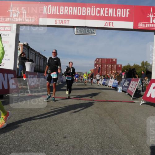 03.10.2025 - Köhlbrandbrückenlauf Matties Gatica Varas http://msf.ph/oto/9167896 03.10.2025 10:11:46 Ziel 1108, 1206, 1233, 1418, 1435, 1522, 1675, 1679, 1768, 1921, 2061, 2387, 2786, 3208, 3394, 3406, 3524 meine-sportfotos.de