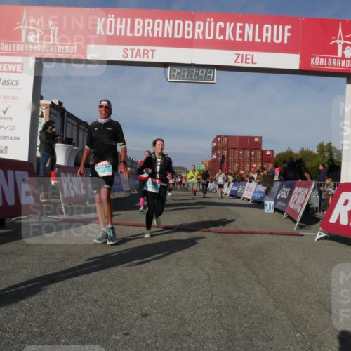 03.10.2025 - Köhlbrandbrückenlauf Matties Gatica Varas http://msf.ph/oto/9167897 03.10.2025 10:11:46 Ziel 1108, 1206, 1233, 1418, 1435, 1522, 1675, 1679, 1768, 1921, 2061, 2387, 2786, 3208, 3394, 3406, 3524 meine-sportfotos.de