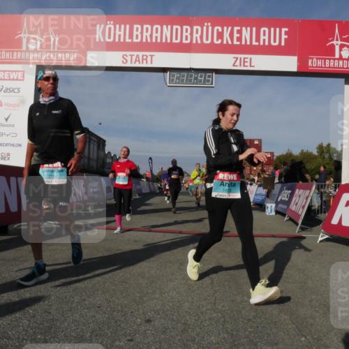 03.10.2025 - Köhlbrandbrückenlauf Matties Gatica Varas http://msf.ph/oto/9167899 03.10.2025 10:11:47 Ziel 1108, 1206, 1233, 1418, 1435, 1522, 1675, 1768, 1921, 2061, 2387, 2786, 3208, 3394, 3406, 3524 meine-sportfotos.de