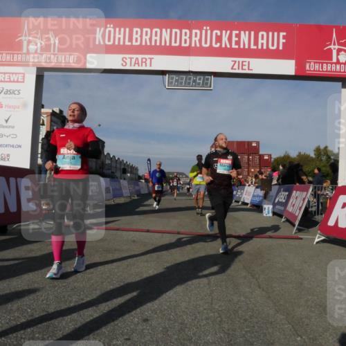 03.10.2025 - Köhlbrandbrückenlauf Matties Gatica Varas http://msf.ph/oto/9167902 03.10.2025 10:11:49 Ziel 1108, 1206, 1233, 1418, 1435, 1522, 1675, 1768, 2061, 2387, 2786, 3208, 3394, 3406 meine-sportfotos.de
