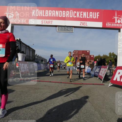 03.10.2025 - Köhlbrandbrückenlauf Matties Gatica Varas http://msf.ph/oto/9167904 03.10.2025 10:11:50 Ziel 1108, 1206, 1233, 1350, 1418, 1435, 1522, 1675, 1768, 2061, 2387, 2786, 3208, 3394, 3406 meine-sportfotos.de