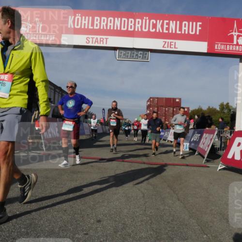 03.10.2025 - Köhlbrandbrückenlauf Matties Gatica Varas http://msf.ph/oto/9167909 03.10.2025 10:11:53 Ziel 1108, 1206, 1233, 1350, 1418, 1501, 1522, 1675, 2061, 2387, 2730, 2786, 3208, 3394 meine-sportfotos.de