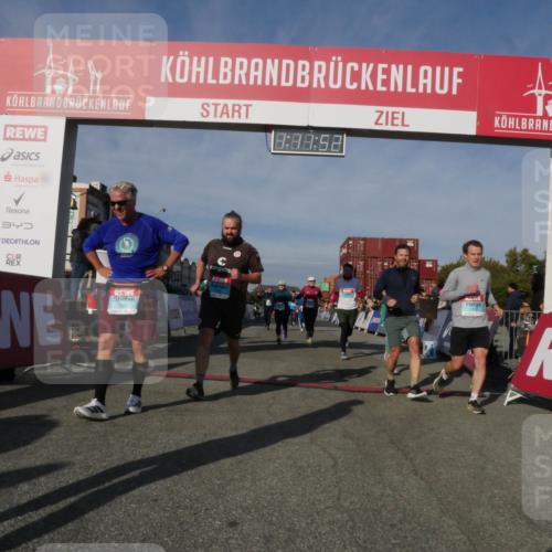 03.10.2025 - Köhlbrandbrückenlauf Matties Gatica Varas http://msf.ph/oto/9167911 03.10.2025 10:11:53 Ziel 1108, 1206, 1233, 1350, 1418, 1501, 1522, 1675, 2061, 2387, 2730, 2786, 3208, 3394 meine-sportfotos.de