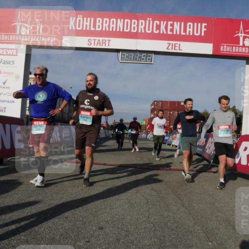 03.10.2025 - Köhlbrandbrückenlauf Matties Gatica Varas http://msf.ph/oto/9167912 03.10.2025 10:11:54 Ziel 1206, 1233, 1350, 1418, 1501, 1522, 1675, 2061, 2387, 2730, 3208, 3394 meine-sportfotos.de