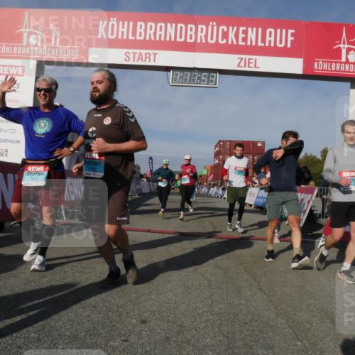 03.10.2025 - Köhlbrandbrückenlauf Matties Gatica Varas http://msf.ph/oto/9167913 03.10.2025 10:11:54 Ziel 1206, 1233, 1350, 1418, 1501, 1522, 1675, 2061, 2387, 2730, 3208, 3394 meine-sportfotos.de