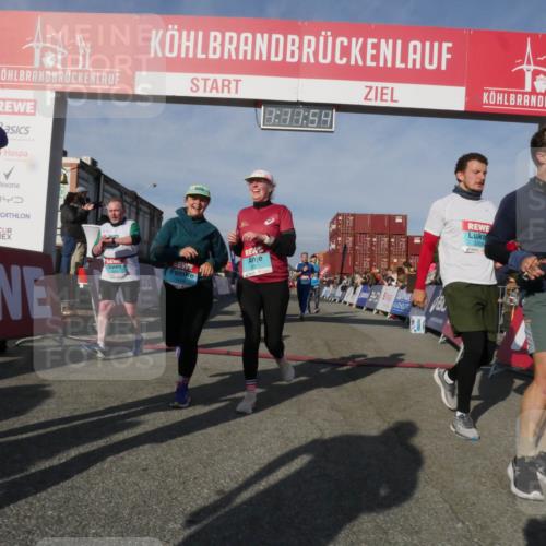 03.10.2025 - Köhlbrandbrückenlauf Matties Gatica Varas http://msf.ph/oto/9167916 03.10.2025 10:11:56 Ziel 1233, 1350, 1501, 1512, 1675, 2730, 3394, 3711 meine-sportfotos.de