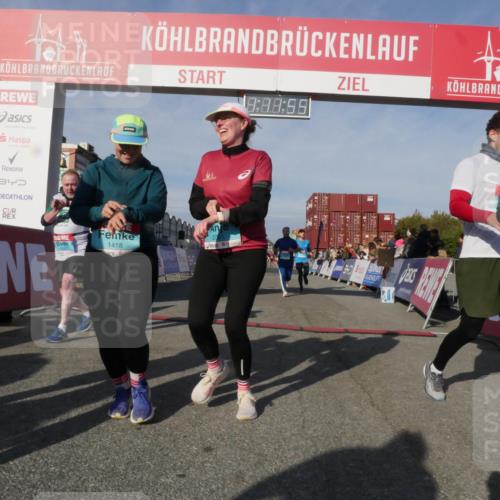 03.10.2025 - Köhlbrandbrückenlauf Matties Gatica Varas http://msf.ph/oto/9167917 03.10.2025 10:11:56 Ziel 1233, 1350, 1501, 1512, 1675, 2730, 3394, 3711 meine-sportfotos.de