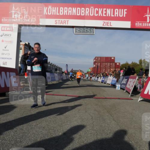 03.10.2025 - Köhlbrandbrückenlauf Matties Gatica Varas http://msf.ph/oto/9167924 03.10.2025 10:12:00 Ziel 1350, 1465, 1501, 1512, 1952, 2077, 2730, 2921, 3711, 3838 meine-sportfotos.de