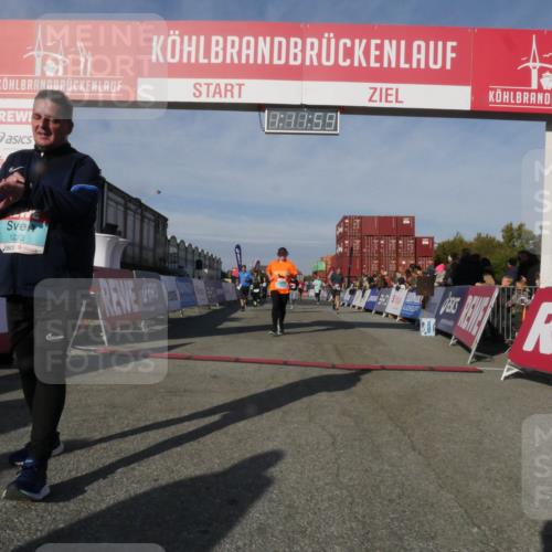 03.10.2025 - Köhlbrandbrückenlauf Matties Gatica Varas http://msf.ph/oto/9167927 03.10.2025 10:12:01 Ziel 1350, 1465, 1501, 1512, 1952, 2077, 2730, 2921, 3711, 3838 meine-sportfotos.de