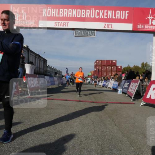 03.10.2025 - Köhlbrandbrückenlauf Matties Gatica Varas http://msf.ph/oto/9167928 03.10.2025 10:12:02 Ziel 1350, 1417, 1458, 1465, 1501, 1512, 1952, 2077, 2730, 2921, 3711, 3838 meine-sportfotos.de