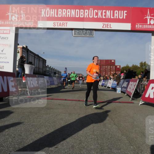 03.10.2025 - Köhlbrandbrückenlauf Matties Gatica Varas http://msf.ph/oto/9167930 03.10.2025 10:12:03 Ziel 1417, 1458, 1465, 1501, 1512, 1915, 1952, 2077, 2730, 2921, 3711, 3838 meine-sportfotos.de