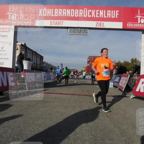 03.10.2025 - Köhlbrandbrückenlauf Matties Gatica Varas http://msf.ph/oto/9167931 03.10.2025 10:12:03 Ziel 1417, 1458, 1465, 1501, 1512, 1915, 1952, 2077, 2730, 2921, 3711, 3838 meine-sportfotos.de