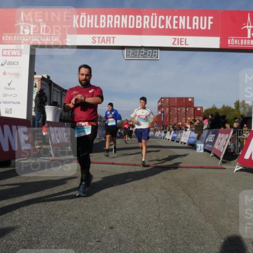 03.10.2025 - Köhlbrandbrückenlauf Matties Gatica Varas http://msf.ph/oto/9167945 03.10.2025 10:12:10 Ziel 1038, 1417, 1458, 1534, 1640, 1829, 1915, 1952, 2921, 3457, 3768, 3838 meine-sportfotos.de