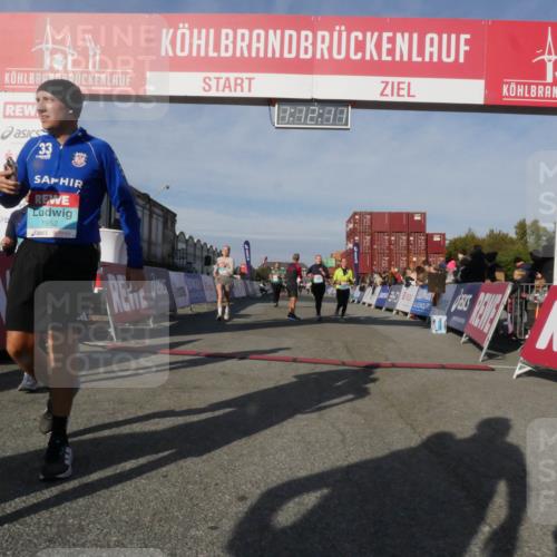 03.10.2025 - Köhlbrandbrückenlauf Matties Gatica Varas http://msf.ph/oto/9167949 03.10.2025 10:12:12 Ziel 1038, 1417, 1458, 1520, 1534, 1640, 1829, 1915, 2841, 3457, 3768 meine-sportfotos.de