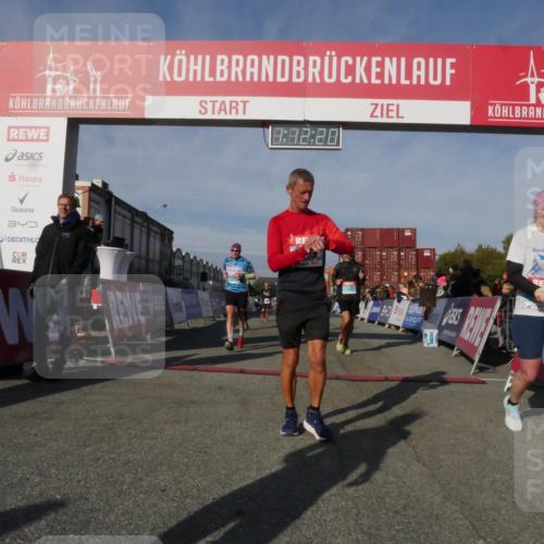 03.10.2025 - Köhlbrandbrückenlauf Matties Gatica Varas http://msf.ph/oto/9167968 03.10.2025 10:12:22 Ziel 1347, 1520, 1681, 1771, 2790, 2841, 2883, 3435, 3457, 3767, 3768 meine-sportfotos.de
