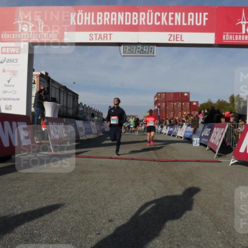 03.10.2025 - Köhlbrandbrückenlauf Matties Gatica Varas http://msf.ph/oto/9168010 03.10.2025 10:12:42 Ziel 1259, 1362, 1487, 1662, 1806, 1865, 1909, 2098, 2950, 3210, 3315, 3643, 3781 meine-sportfotos.de