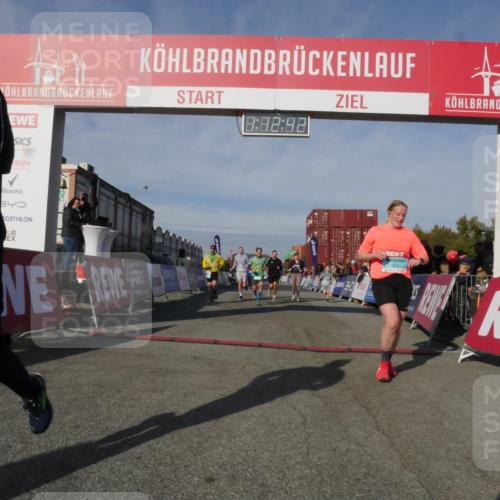 03.10.2025 - Köhlbrandbrückenlauf Matties Gatica Varas http://msf.ph/oto/9168013 03.10.2025 10:12:43 Ziel 1259, 1362, 1487, 1662, 1806, 1865, 1877, 1909, 2098, 3210, 3315, 3643, 3781 meine-sportfotos.de