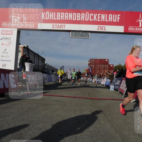 03.10.2025 - Köhlbrandbrückenlauf Matties Gatica Varas http://msf.ph/oto/9168014 03.10.2025 10:12:44 Ziel 1259, 1362, 1487, 1535, 1662, 1806, 1865, 1877, 1909, 1933, 2098, 3315, 3643, 3781 meine-sportfotos.de