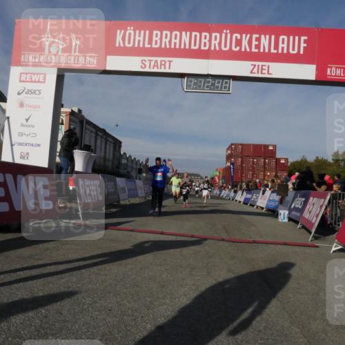 03.10.2025 - Köhlbrandbrückenlauf Matties Gatica Varas http://msf.ph/oto/9168026 03.10.2025 10:12:50 Ziel 1259, 1387, 1392, 1491, 1535, 1865, 1877, 1909, 1933, 2098, 3643, 3648 meine-sportfotos.de
