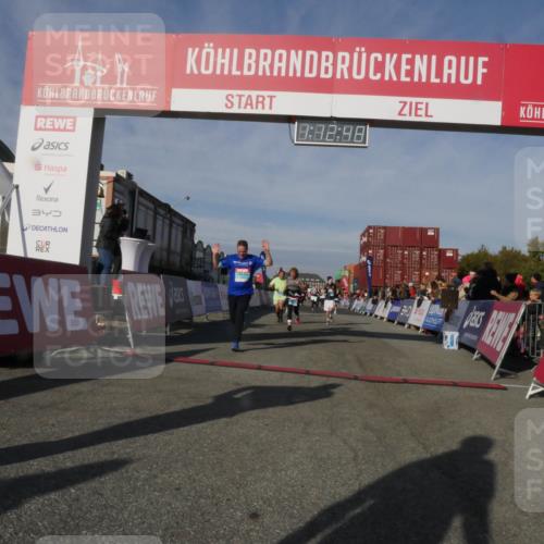 03.10.2025 - Köhlbrandbrückenlauf Matties Gatica Varas http://msf.ph/oto/9168027 03.10.2025 10:12:50 Ziel 1259, 1387, 1392, 1491, 1535, 1865, 1877, 1909, 1933, 2098, 3643, 3648 meine-sportfotos.de