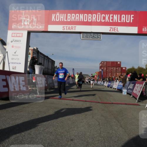 03.10.2025 - Köhlbrandbrückenlauf Matties Gatica Varas http://msf.ph/oto/9168028 03.10.2025 10:12:51 Ziel 1259, 1387, 1392, 1491, 1535, 1865, 1877, 1909, 1933, 2098, 3075, 3643, 3648 meine-sportfotos.de