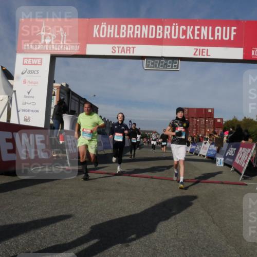 03.10.2025 - Köhlbrandbrückenlauf Matties Gatica Varas http://msf.ph/oto/9168035 03.10.2025 10:12:54 Ziel 1387, 1392, 1469, 1491, 1535, 1877, 1909, 1933, 2799, 3075, 3381, 3648, 3680 meine-sportfotos.de