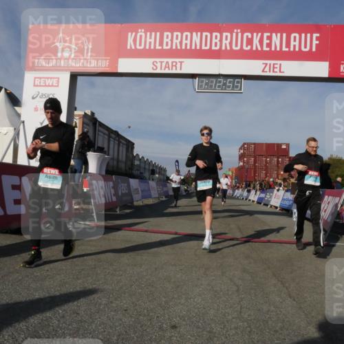 03.10.2025 - Köhlbrandbrückenlauf Matties Gatica Varas http://msf.ph/oto/9168041 03.10.2025 10:12:57 Ziel 1331, 1387, 1392, 1469, 1491, 1632, 2799, 3075, 3381, 3615, 3648, 3680, 3723 meine-sportfotos.de