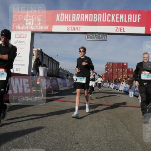 03.10.2025 - Köhlbrandbrückenlauf Matties Gatica Varas http://msf.ph/oto/9168042 03.10.2025 10:12:57 Ziel 1331, 1387, 1392, 1469, 1491, 1632, 2799, 3075, 3381, 3615, 3648, 3680, 3723 meine-sportfotos.de