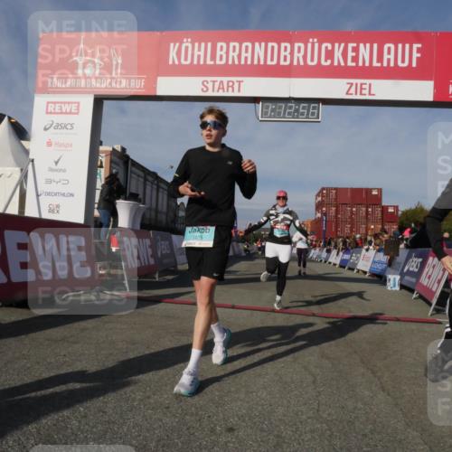 03.10.2025 - Köhlbrandbrückenlauf Matties Gatica Varas http://msf.ph/oto/9168043 03.10.2025 10:12:58 Ziel 1331, 1387, 1392, 1469, 1491, 1632, 1685, 2799, 3075, 3381, 3615, 3648, 3680, 3723 meine-sportfotos.de
