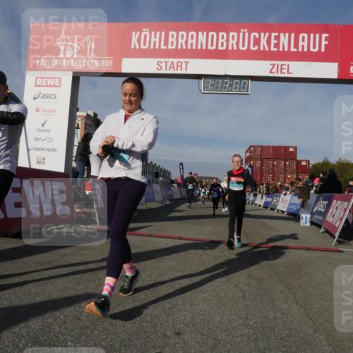 03.10.2025 - Köhlbrandbrückenlauf Matties Gatica Varas http://msf.ph/oto/9168052 03.10.2025 10:13:02 Ziel 1015, 1331, 1469, 1521, 1632, 1685, 2006, 2799, 3075, 3166, 3381, 3395, 3549, 3550, 3615, 3648, 3680, 3723 meine-sportfotos.de
